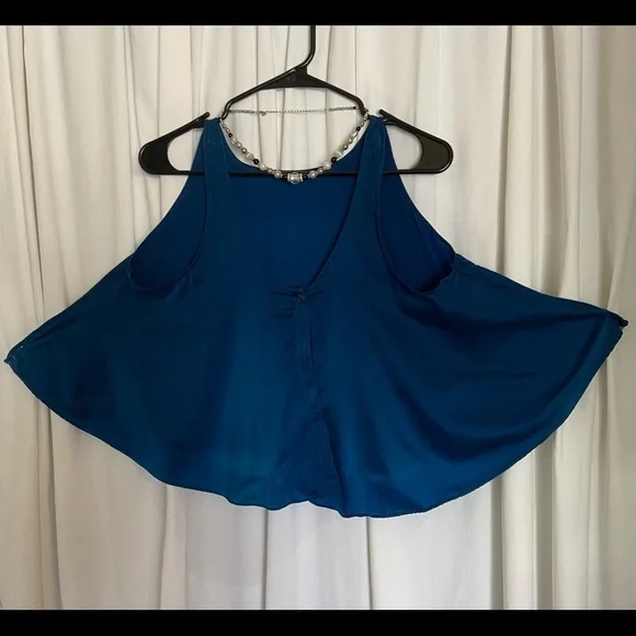 🙀Beautiful RoyalBlue Camisole/Teddie/Cropped-5 Front Buttons-Full Flowing Silky - Picture 9 of 16